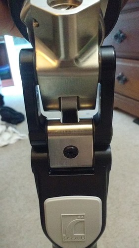 1514566649942-1933668789